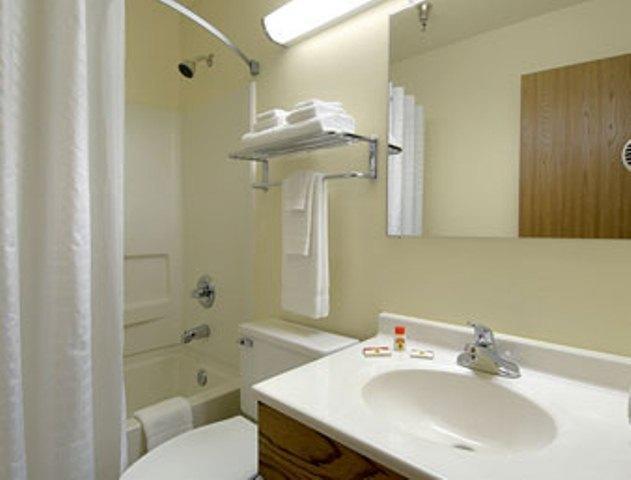Super 8 By Wyndham Lexington Park/california Area Hotel