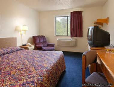 Hotel Super 8 By Wyndham Lexington Park/california Area 2*