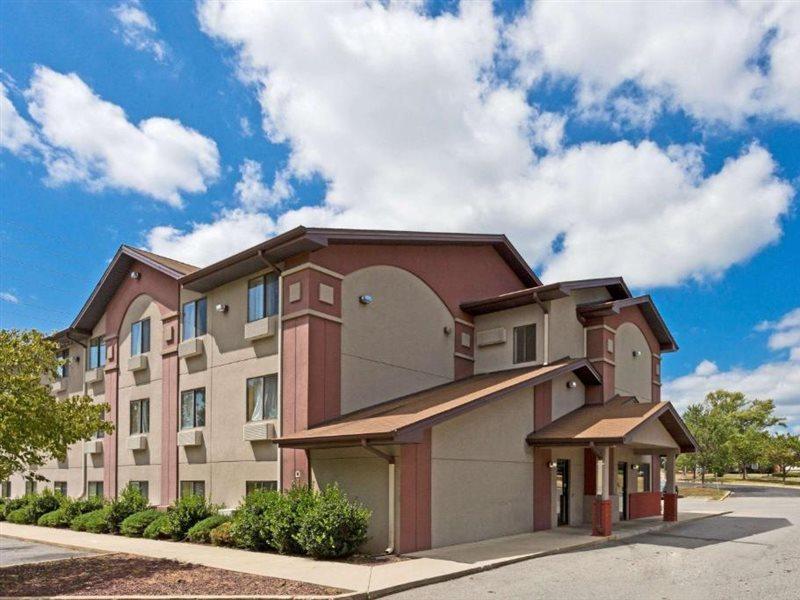 Super 8 By Wyndham Lexington Park/california Area Hotel 2*